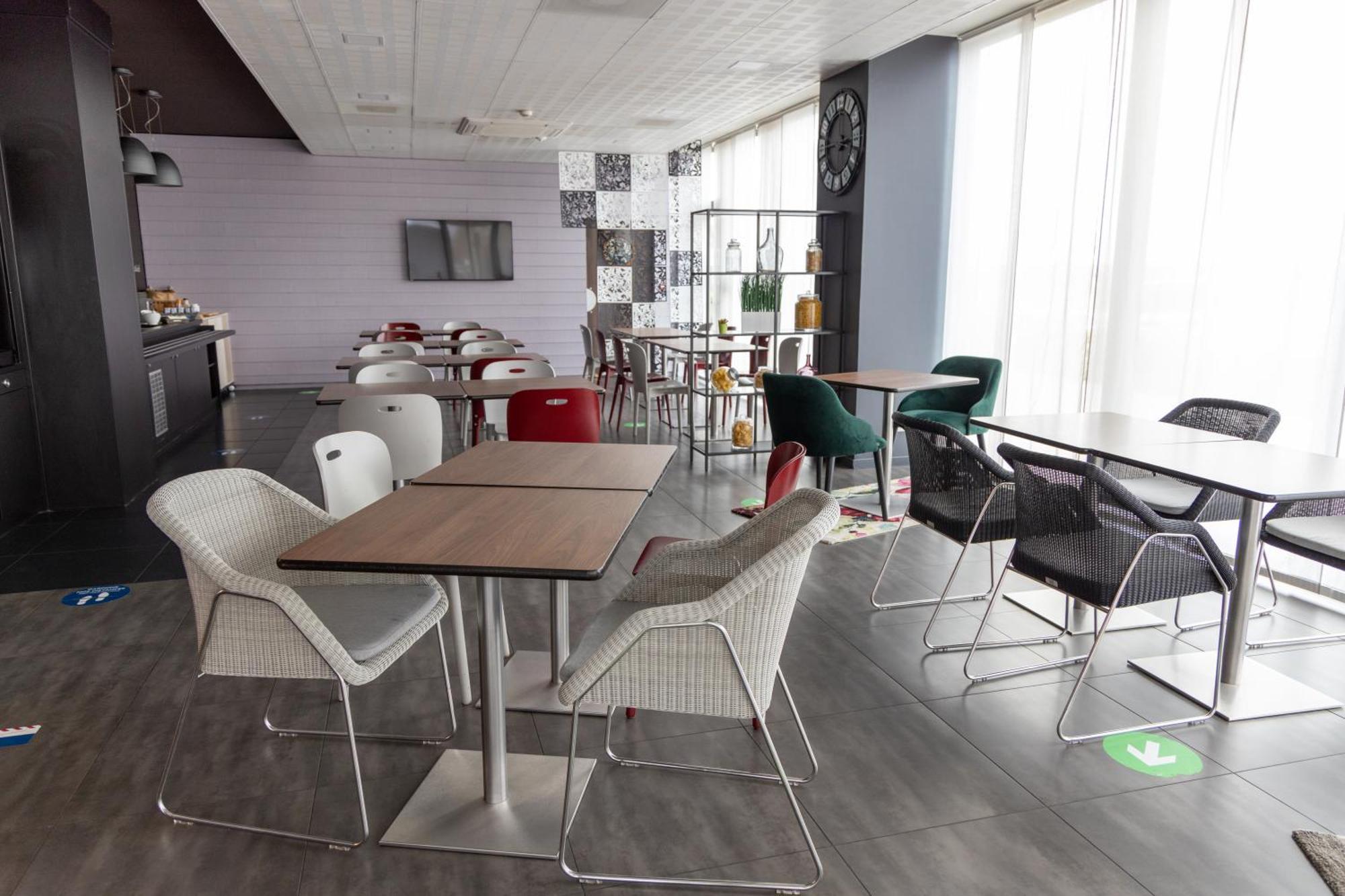 Campanile Belfort Montbeliard - Gare La Jonxion. Meroux Экстерьер фото